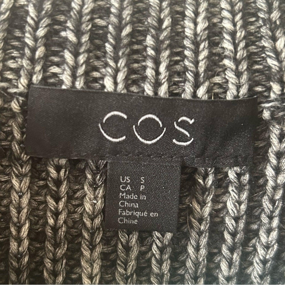 COS Small Vest - Picture 2 of 3
